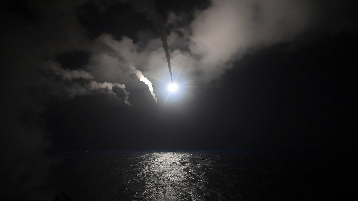 Missilerna avfyrades från amerikanska krigsfartyg i Medelhavet.