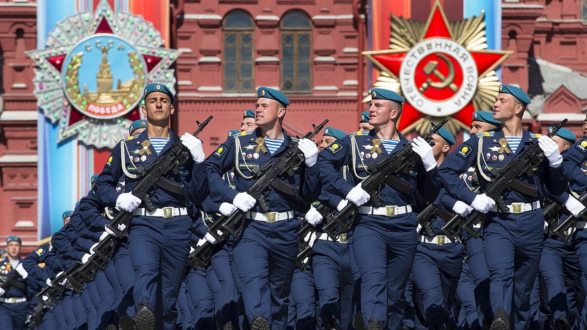 Ryska soldater på Röda Torget i Moskva 2017
