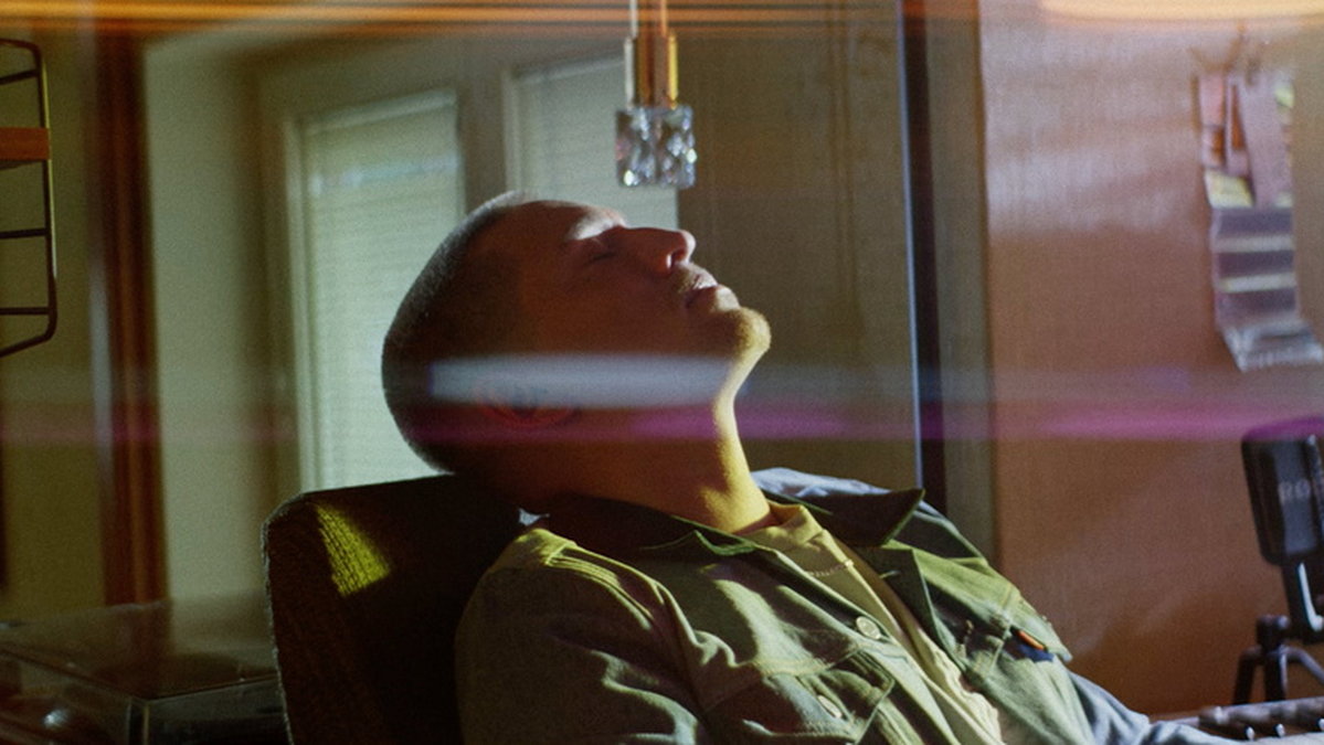 Danny Saucedo gör en av rollerna i Paul Jerndals kortfilm 'Mirrors'. Pressbild.