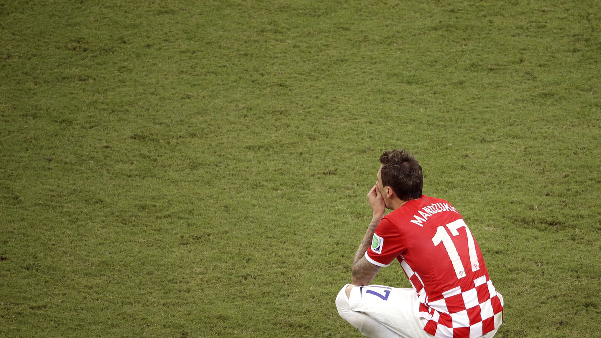 Kroatiens Mario Mandzukic hade det tungt efter förlusten mot Mexiko – och uttåget ur VM.  