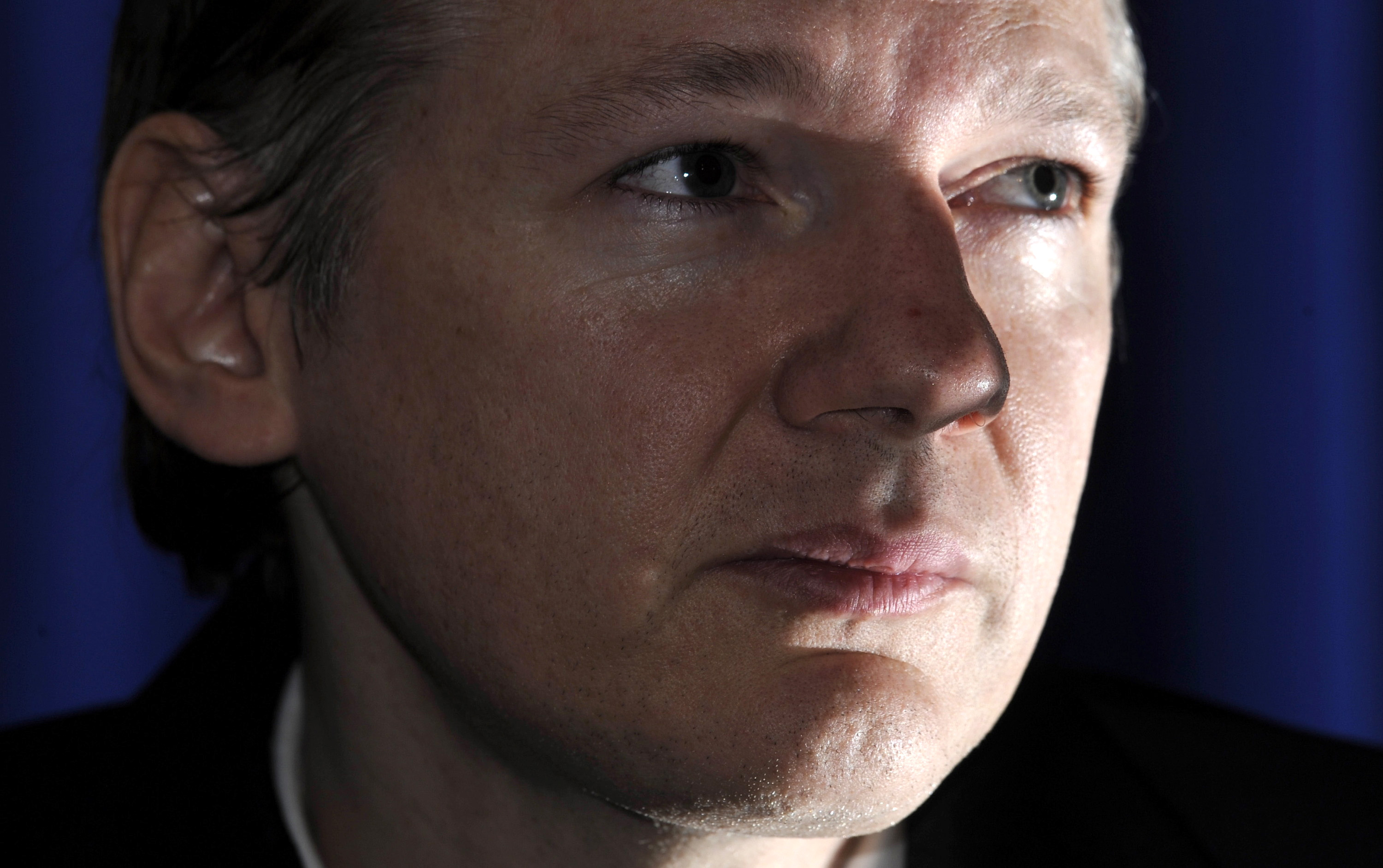 Julian Assange riskerar åtal i USA, för spioneri. 