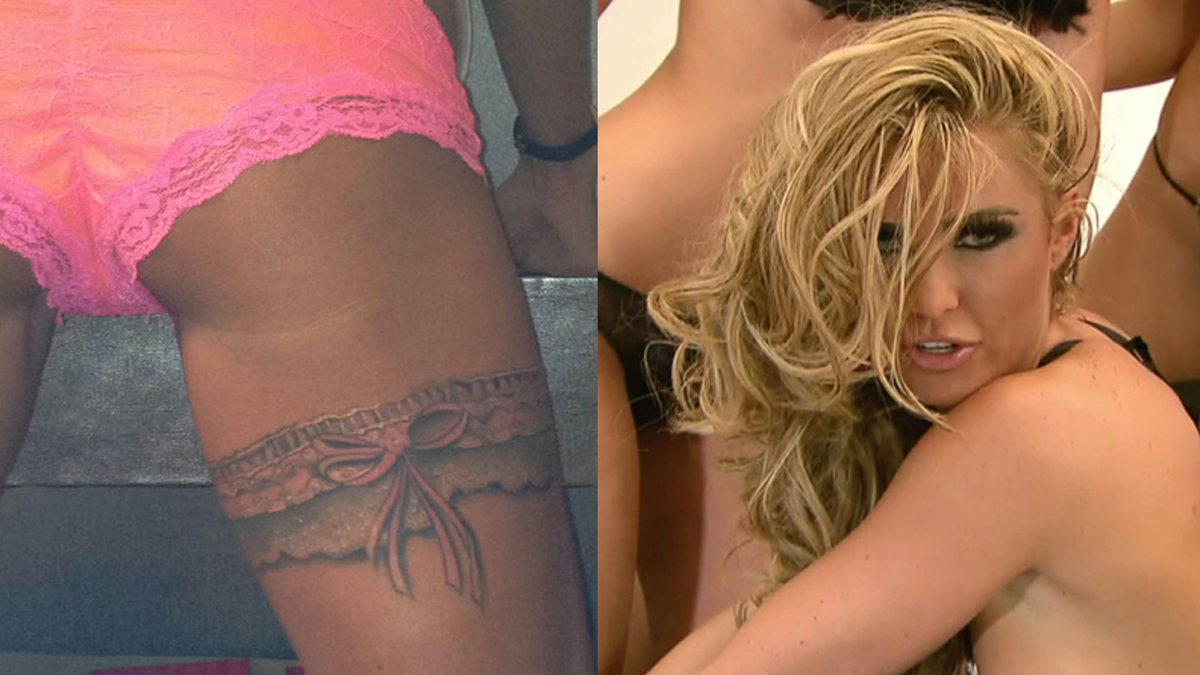 När glamourmodellen Katie Price skulle lansera sin underklädeskollektion passade  hon på att tatuera in ett strumpeband på låret. 