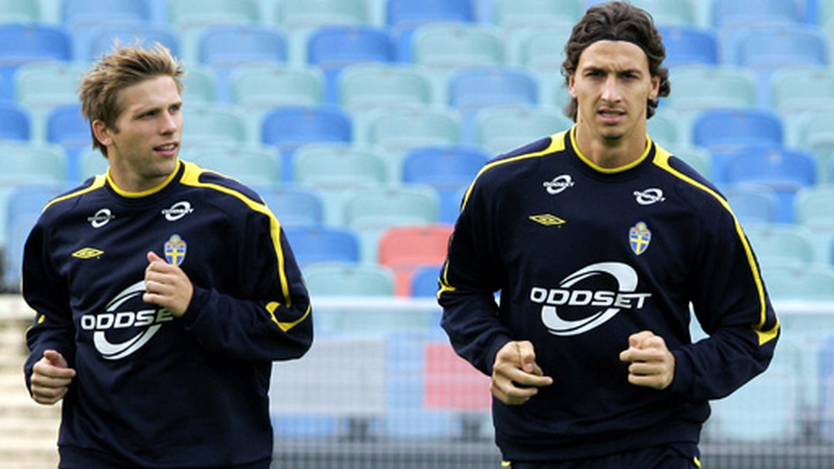 Zlatan Ibrahimovic och Anders Svensson under träning inför landskampen mot Tjeckien år 2005.