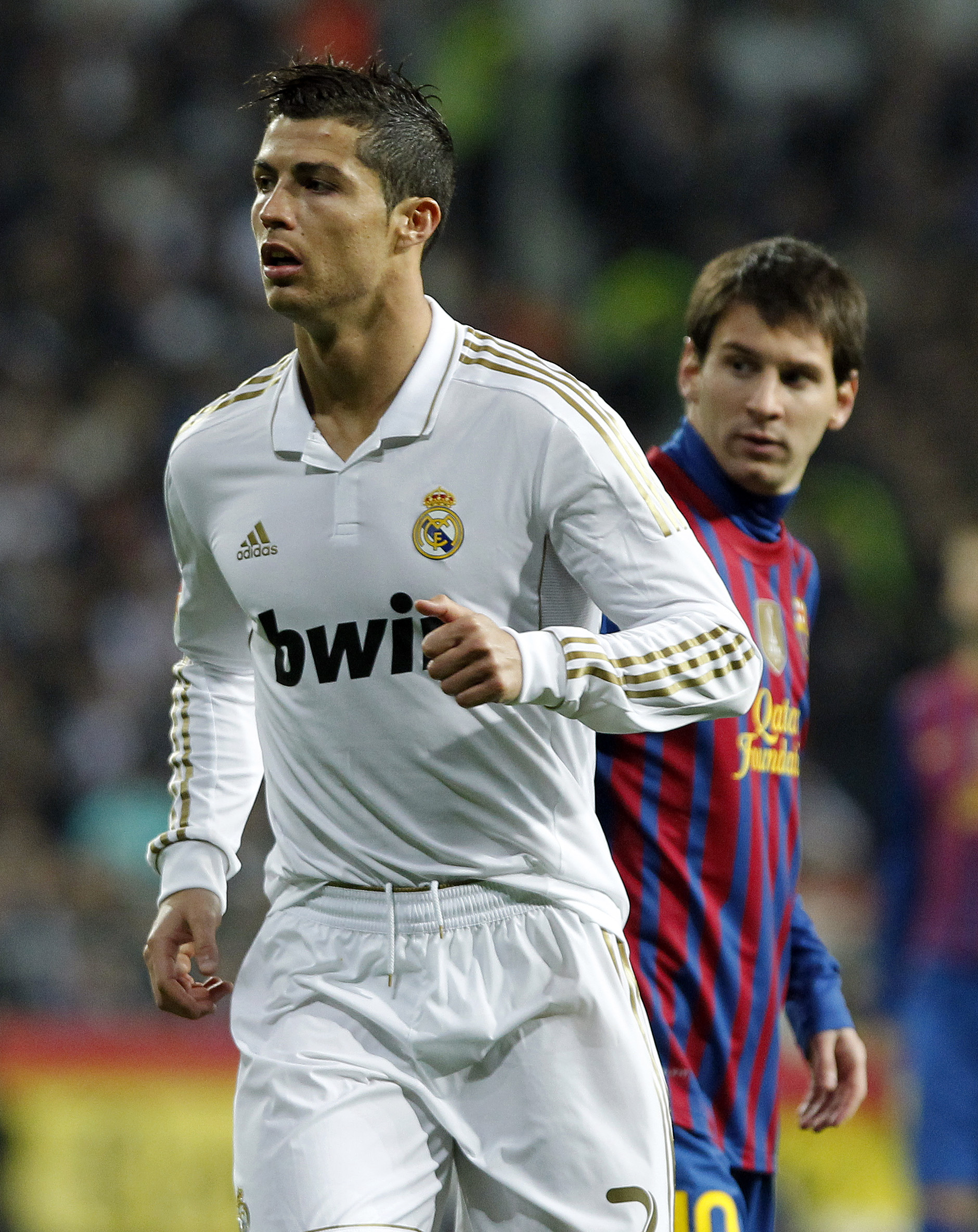 Det lär bli en stenhård kamp om skytteligatiteln mellan Messi och Ronaldo.