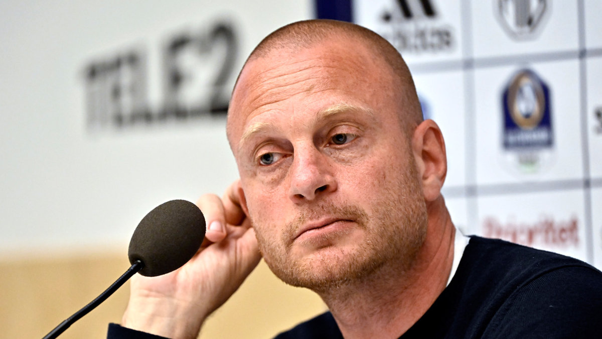 Trots avgångskrav från vissa supportrar kommer AIK:s tränare Andreas Brännström leda laget mot Kalmar FF på söndagen, säger klubbens sportchef Thomas Berntsen.