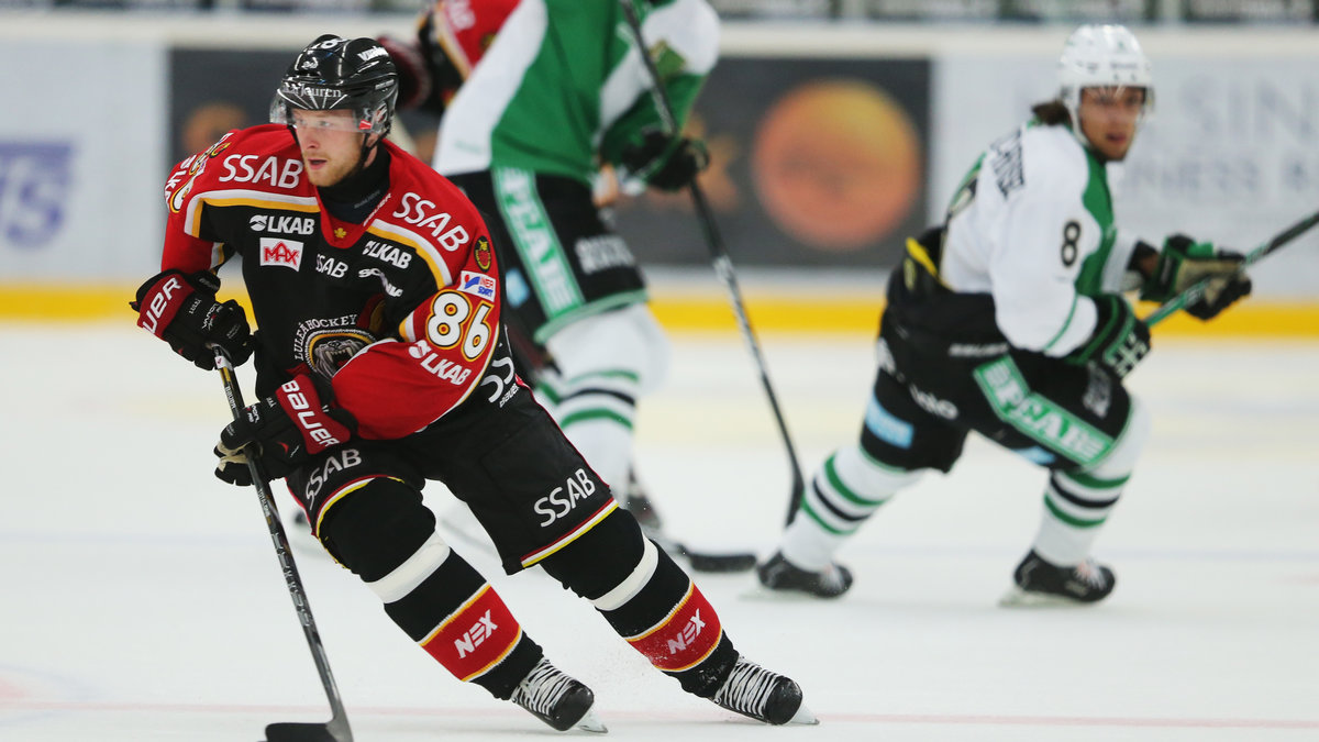 Linus Klasen fick inleda med seger i Luleå – och en assist.