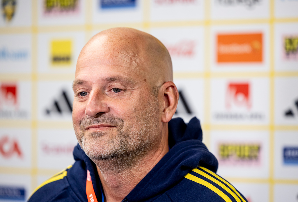 Magnus Wikman, Sveriges assisterande förbundskapten, på måndagens pressträff med det svenska fotbollslandslaget under fotbolls-VM i Wellington, Nya Zeeland.