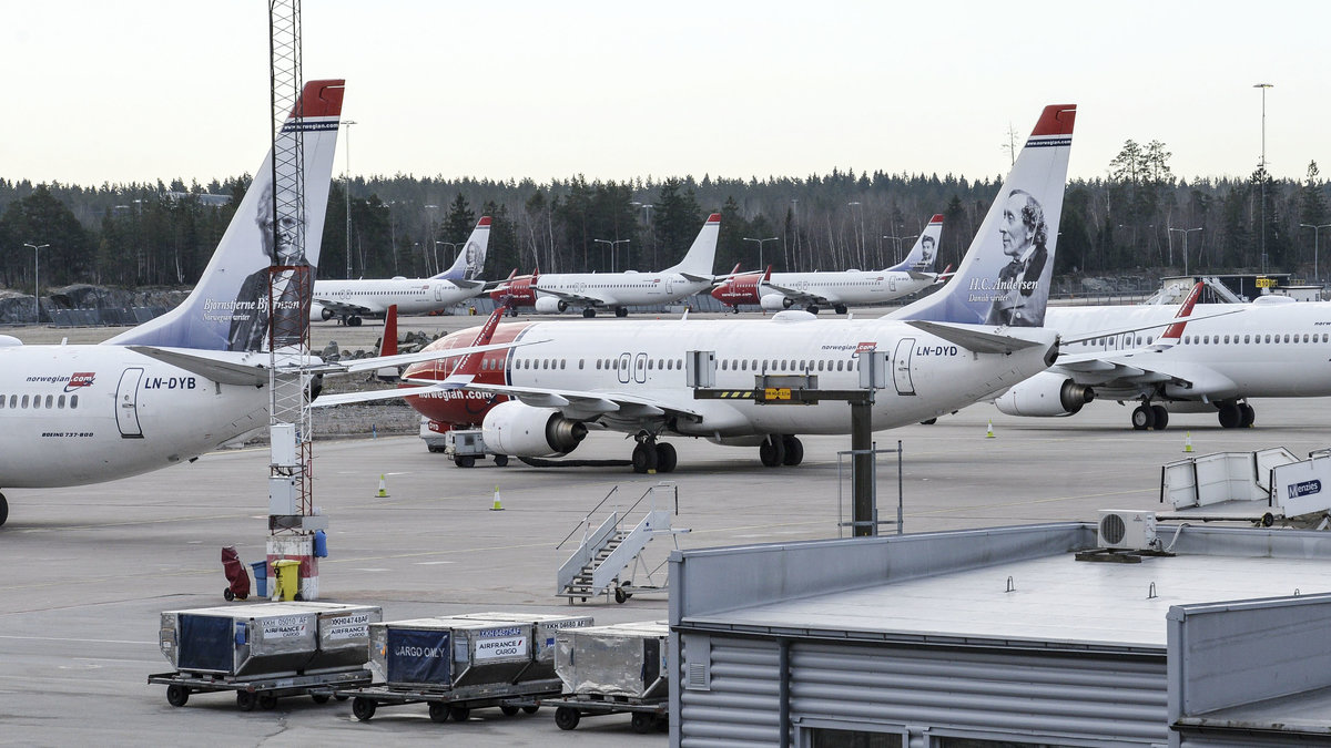 Inget plan för lämna flygplatserna i södra Sverige just nu. 