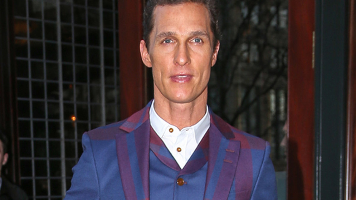Okej, Matthew McConaughey – lite färg piggar upp. Men lugn med Prince-looken. 