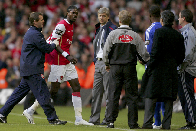 Emmanuel Adebayor såg till att bli utvisad i matchen mot Chelsea 2007.