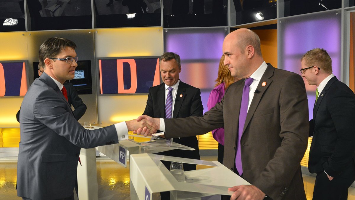 Handslag med statsministern efter tevesändningen.
