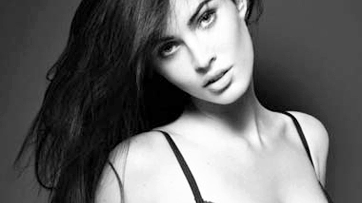 En klassisk skönhet – Megan Fox för Armani. 