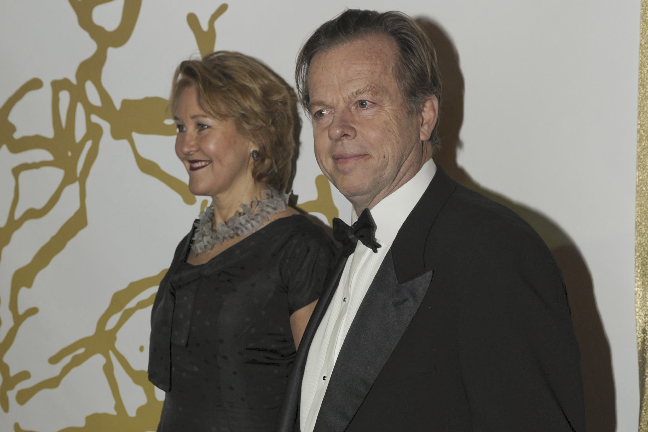 Krister Henriksson tillsammans hustrun Cecilia Nilsson.