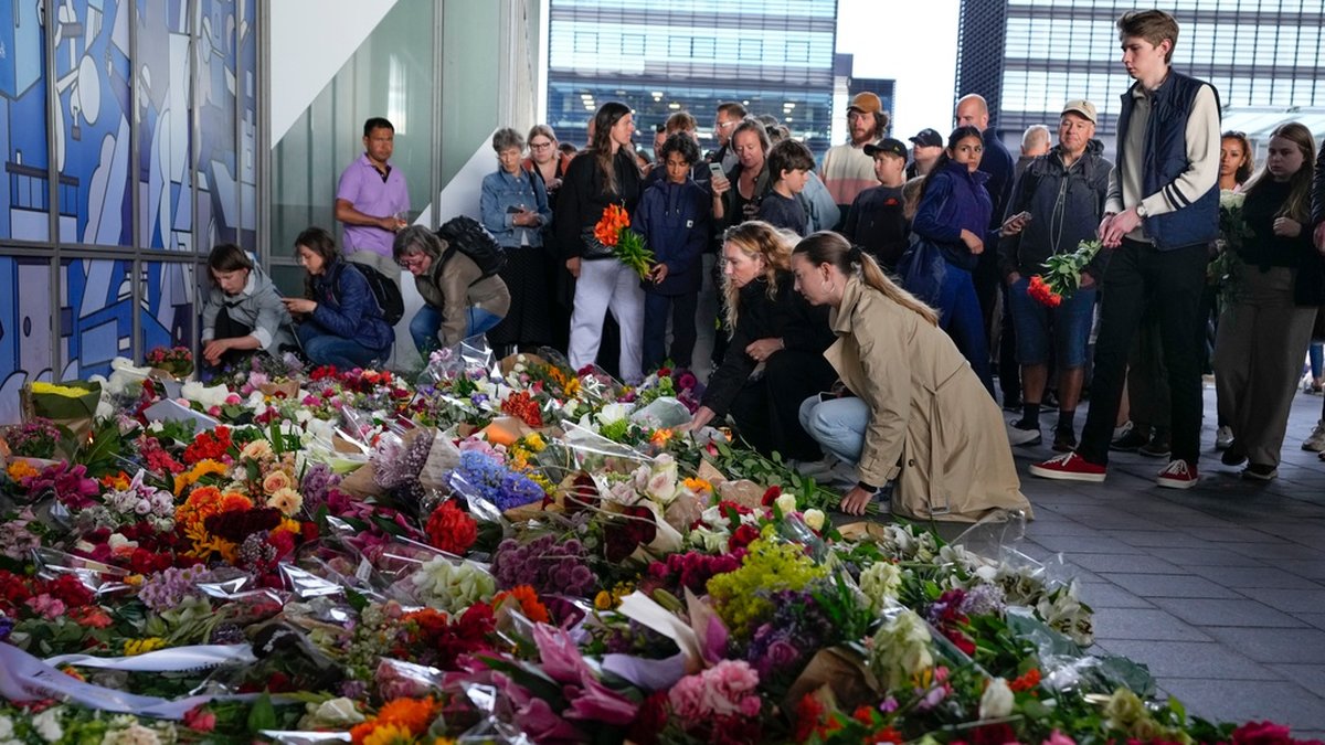 Många samlades på tisdagen för att hedra dödsoffren i skjutningen som skakade Köpenhamn i söndags.