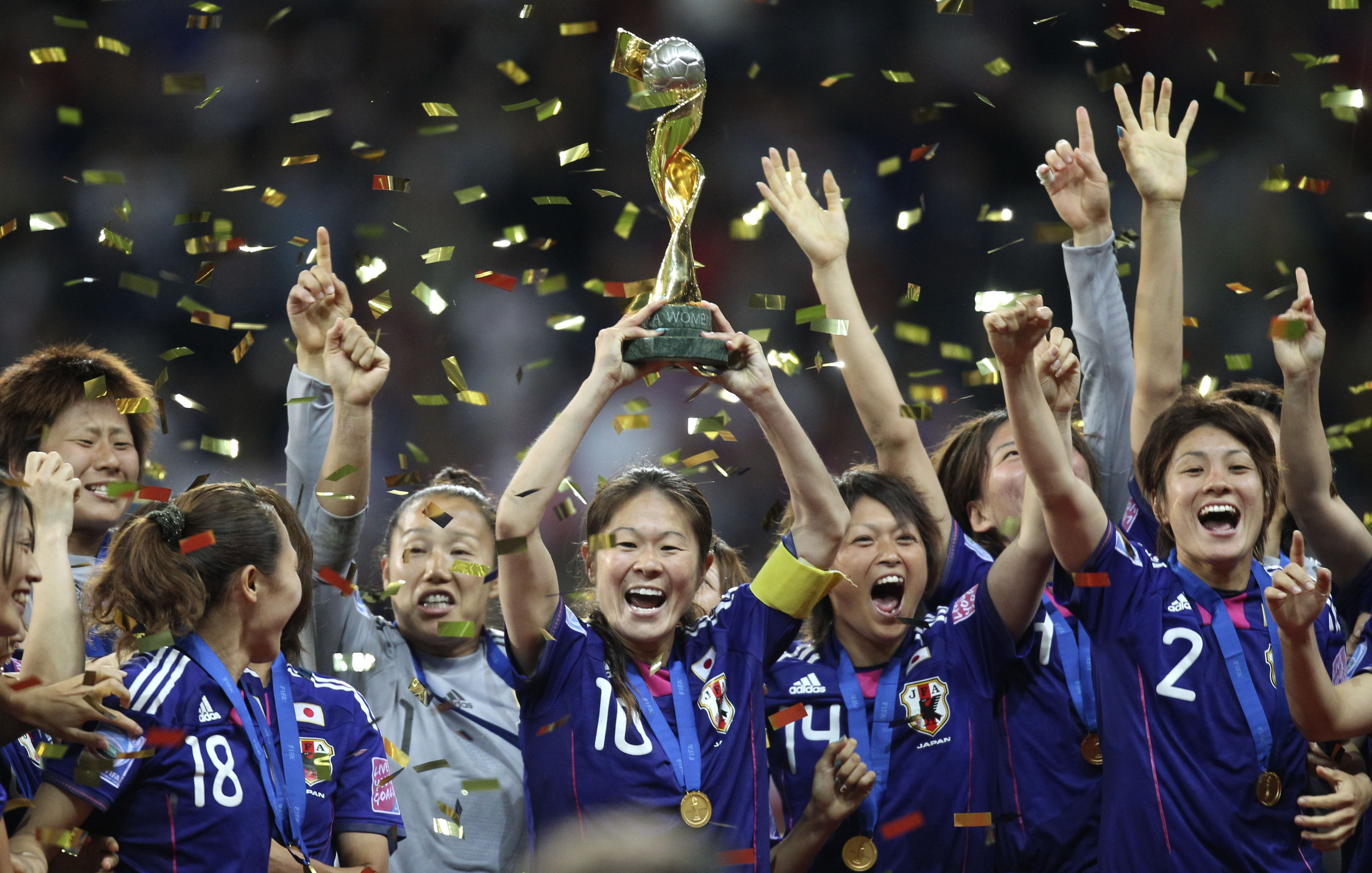 Japan blev slutligen mästare i fotboll efter en makalös seger, via straffsparkar, mot USA i finalen.