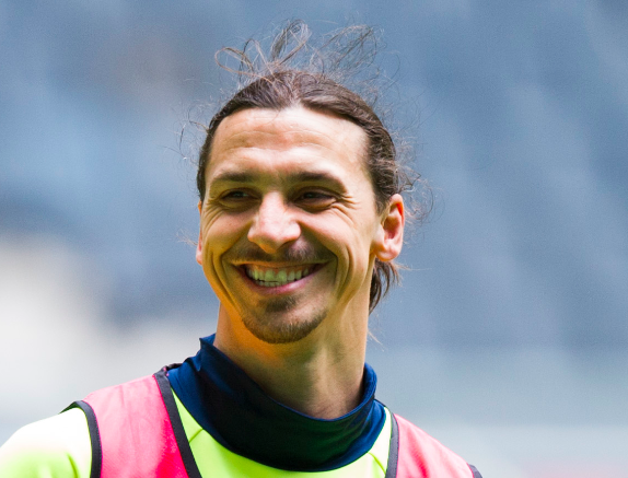 Hur nöjd tror ni Zlatan är efter United-flytten blivit officiell?