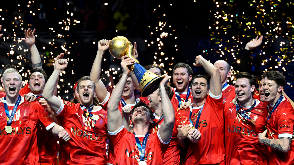 Danmark guldjublar efter VM-finalsegern mot Frankrike.