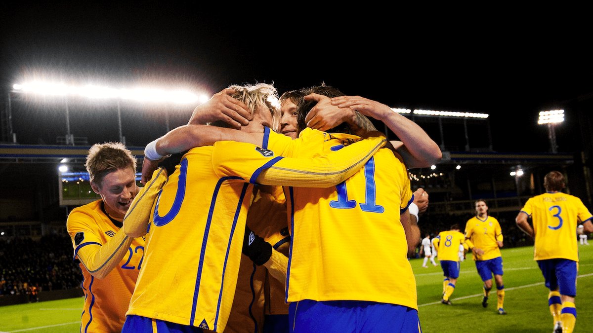 Glada svenskar under vinstmatchen mot Holland.