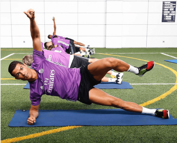 Hela Real tränar Core som Ronaldo. Hela Real tränar Core som Ronaldo.