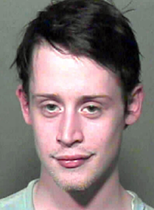 Gissa vad Macaulay Culkin hade rökt precis innan den här bilden togs? En blick säger mer än tusen mugshots? Gissa vad Macaulay Culkin hade rökt precis innan den här bilden togs? En blick säger mer än tusen mugshots?