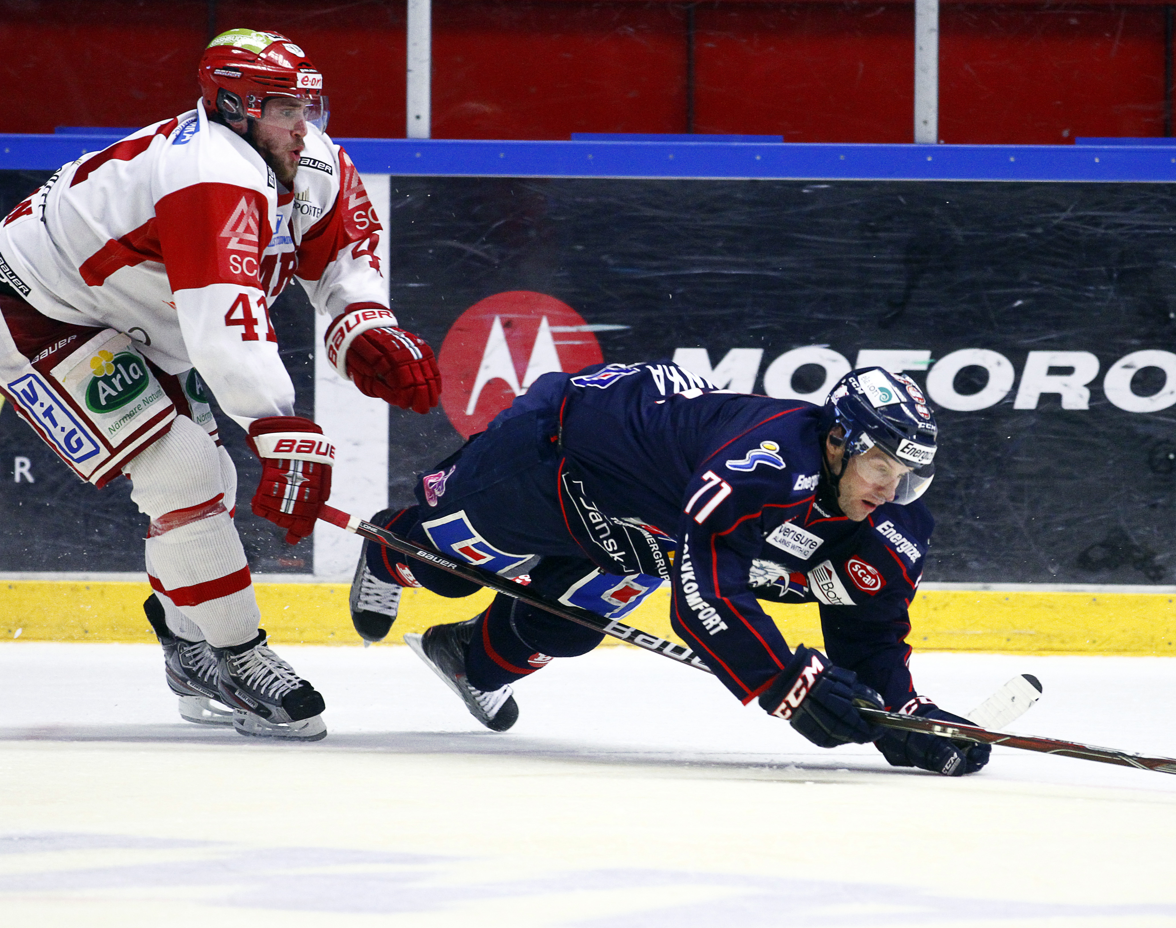 Jaroslav Hlinka två spelare som har mycket ger att ge och kan lyfta klubben från kvalserien till slutspelet. Jaroslav Hlinka två spelare som har mycket ger att ge och kan lyfta klubben från kvalserien till slutspelet.