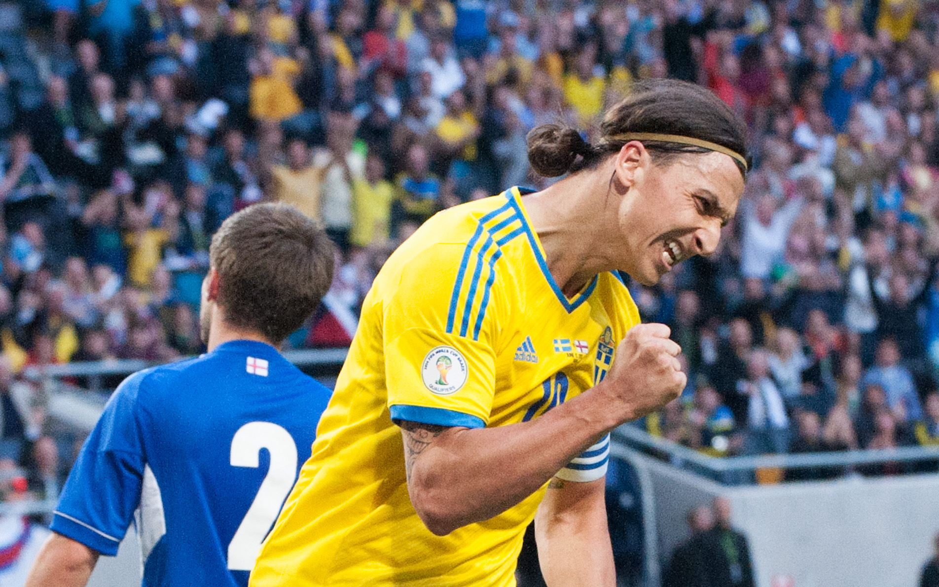 Zlatan Ibrahimovic är fortfarande fast i hästsvansträsket. Zlatan Ibrahimovic är fortfarande fast i hästsvansträsket.