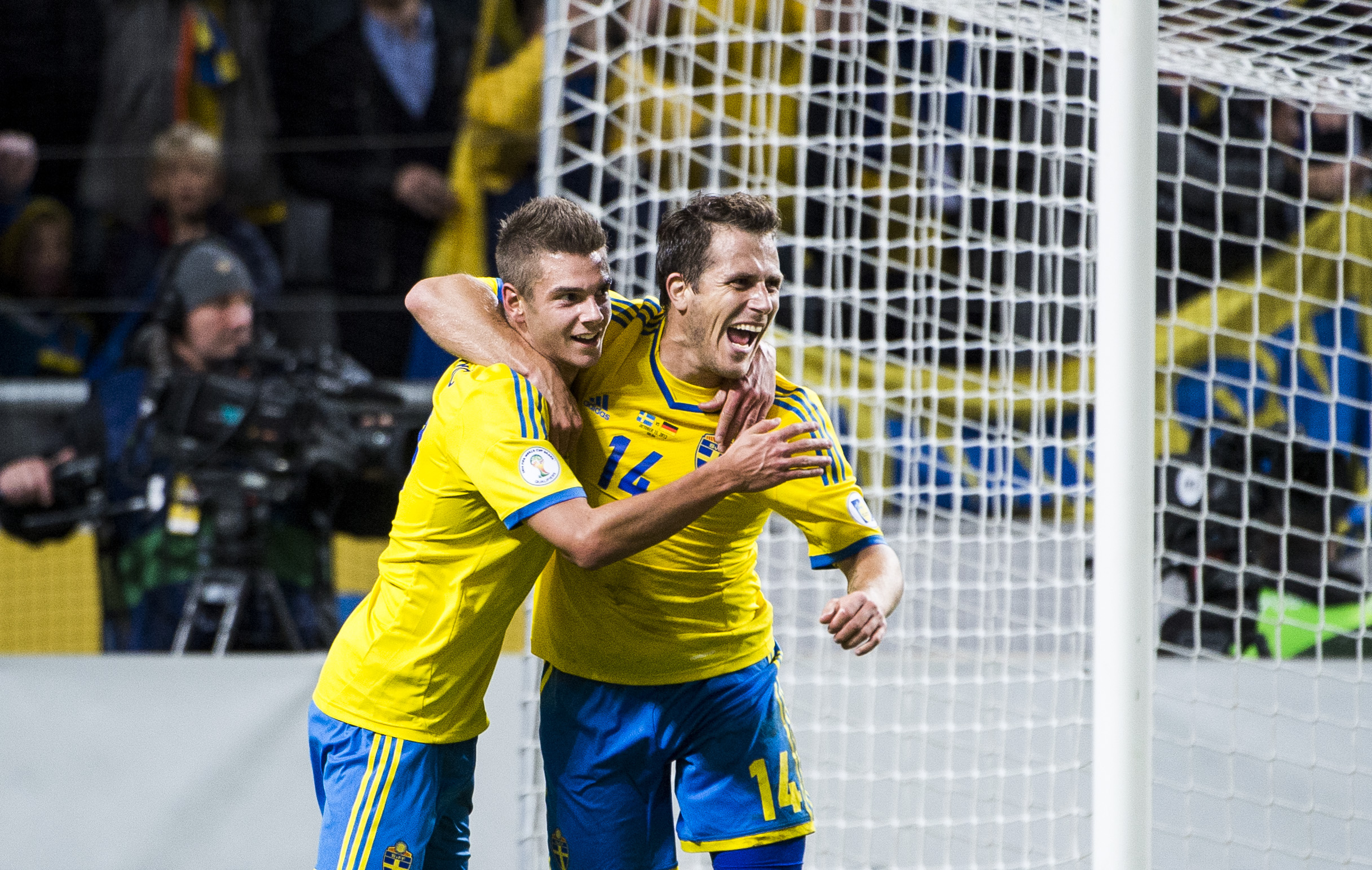 Tobias Hysén och Alexander Kacaniklic var båda målskyttar för Sverige. Tobias Hysén och Alexander Kacaniklic var båda målskyttar för Sverige.