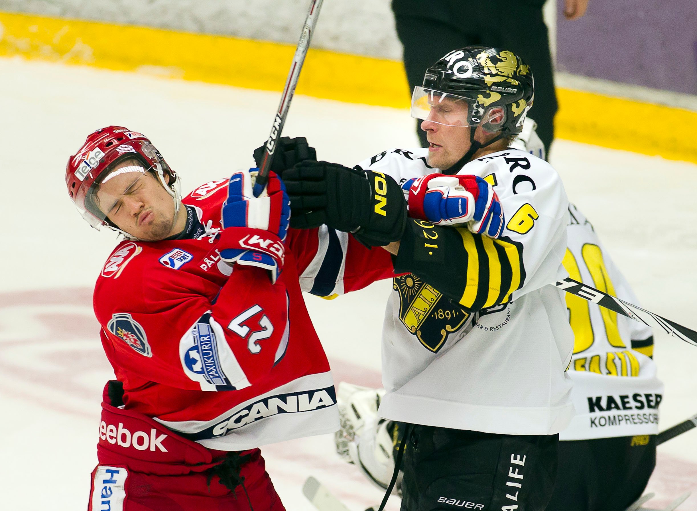 Dick Tärnström klockade mycket istid under veckan och bidrog starkt till det lugna och fräscha spelet AIK visar upp. Noterades även för ett mål och en assist på de tre matcherna och spelade 3-0 i spel med lika manskap på isen.