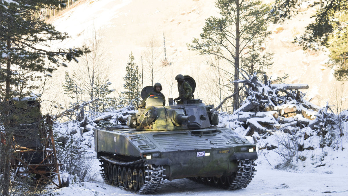 Svenskt stridsfordon 90 deltar i Nato-övningen Trident Juncture 18 i Norge 2018. Arkivbild.