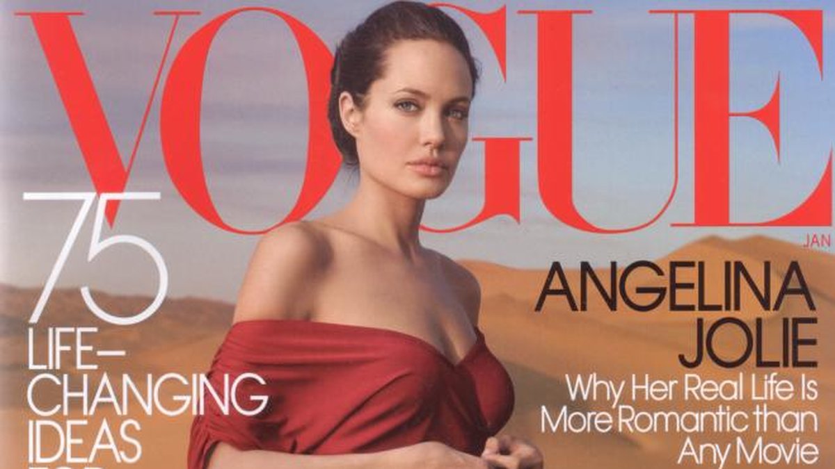 Rivalen Angelina Jolie har prytt lika många omslag hon. Ser du likheterna mellan den här bilden och den föregående på Jen..?