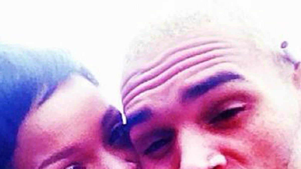 Nu talar Rihanna ut om relationen med Chris Brown. 