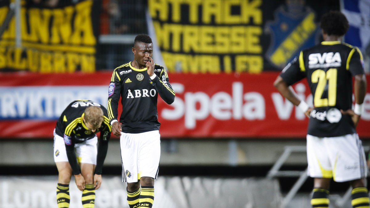 AIK spelarna deppade efter att de hade förlorat.