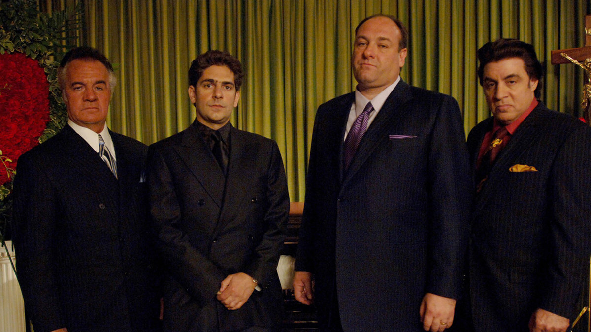 Tony Sopranos karaktär är löst baserad på  den verkliga maffiabossen Vincent "Vinny Ocean" Palermo. Tony Soprano skräder inte orden i serien. – There's an old Italian saying: you f*ck up once, you lose two teeth, är ett annat av hans minnesvärda citat.
