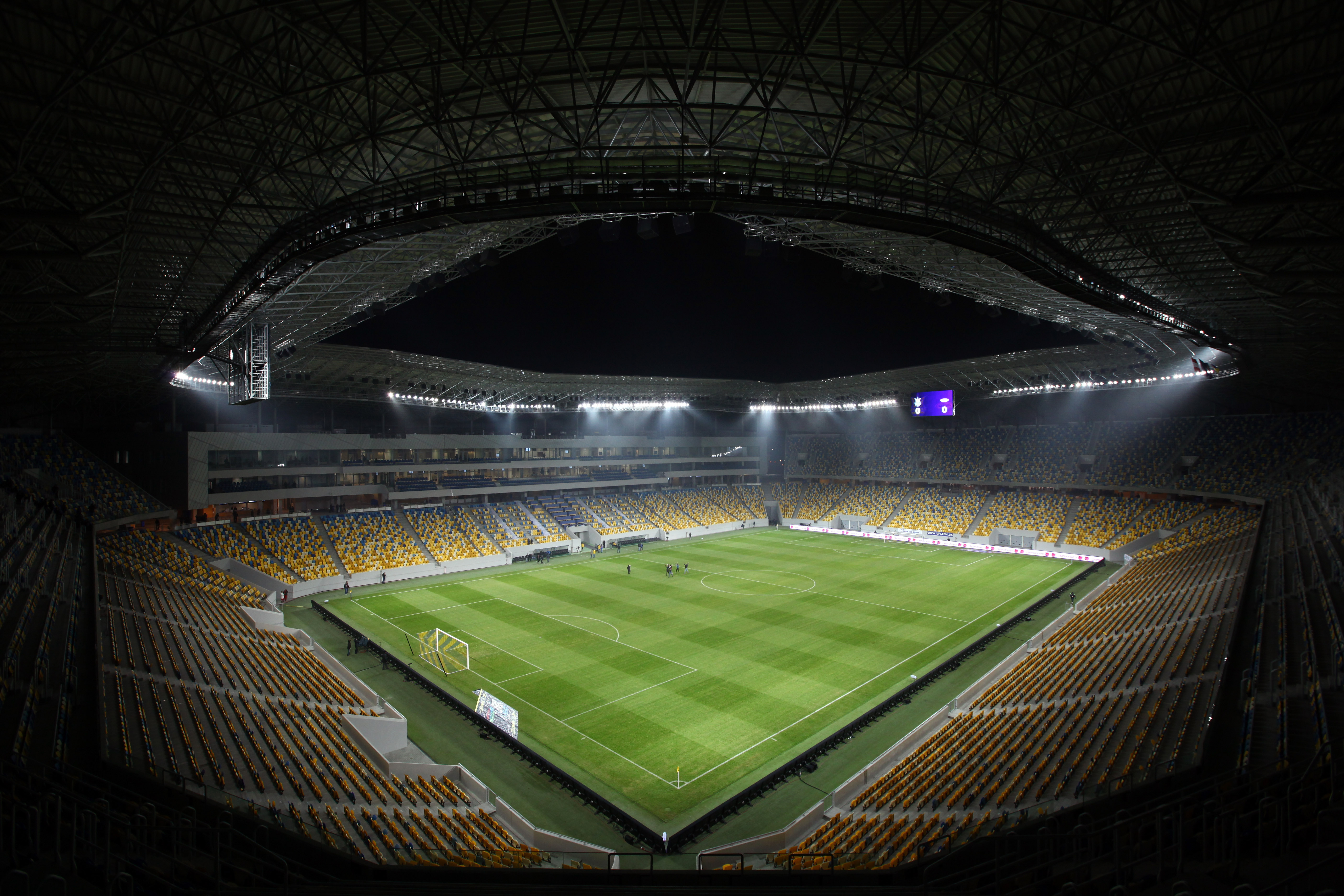 I Lviv kommer tre av matcherna i grupp B spelas. Till vardags har ukrainska premier league-laget Karpaty Lviv den som hemmaarena. Den minsta arenan i mästerskapet. I Lviv kommer tre av matcherna i grupp B spelas. Till vardags har ukrainska premier league-laget Karpaty Lviv den som hemmaarena. Den minsta arenan i mästerskapet.