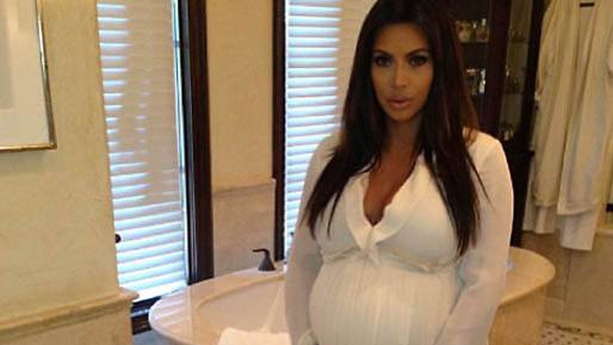 Kim Kardashian är höggravid – snart är det dags för den lilla krabaten att komma ut!