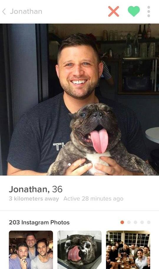 Jonathan och vovven är taggade på att leka apport med dig. Jonathan och vovven är taggade på att leka apport med dig.