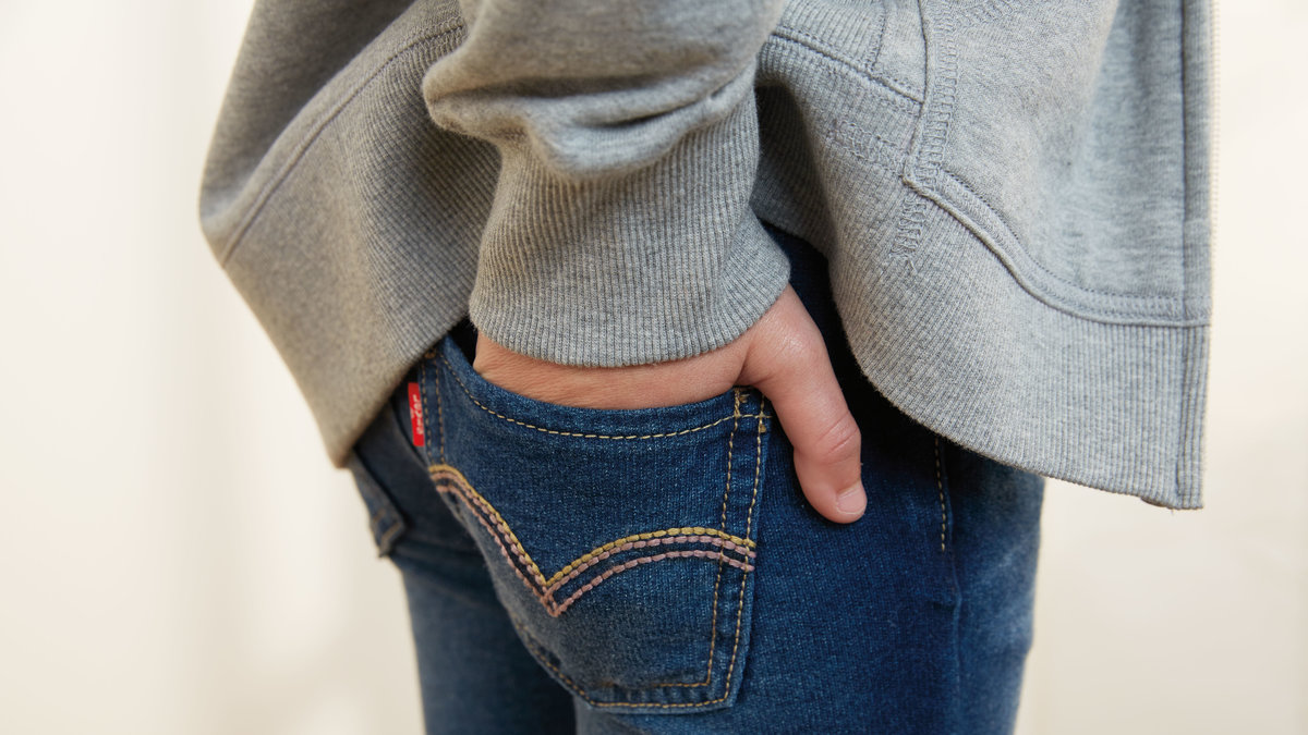 Nu varnar läkare för tighta jeans.