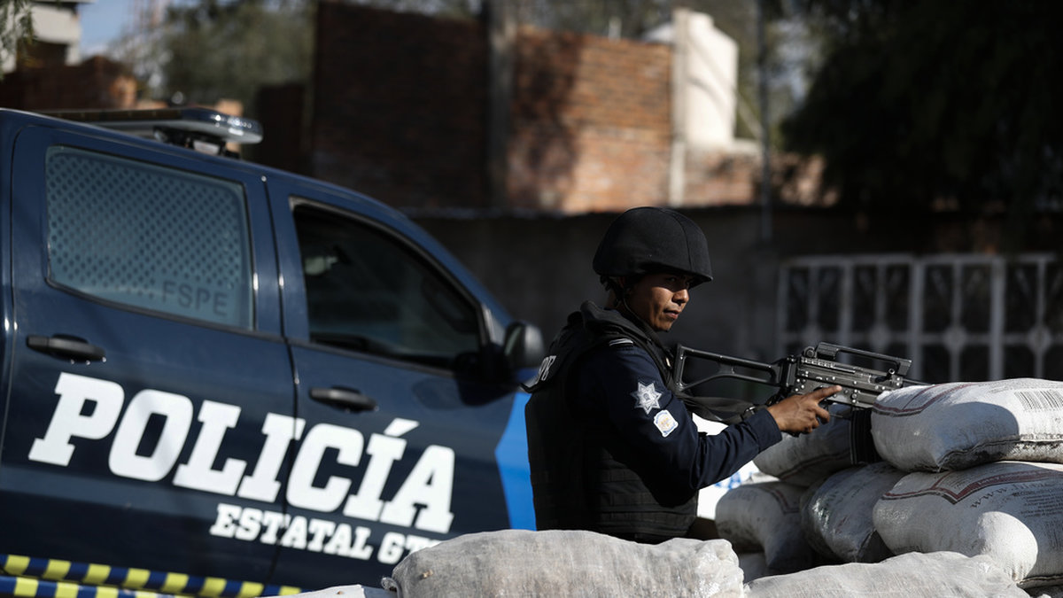 Mexikansk polis på sin vakt. Bilden är tagen i ett annat sammanhang. Arkivbild.