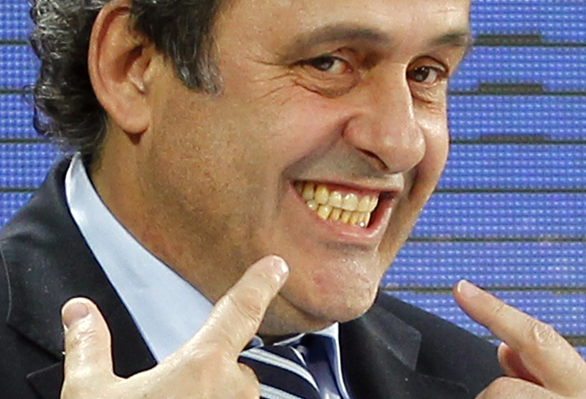 Michel Platini - nu ordförande för Uefa - tidigare en duktig fotbollsspelare med sinne för humor.