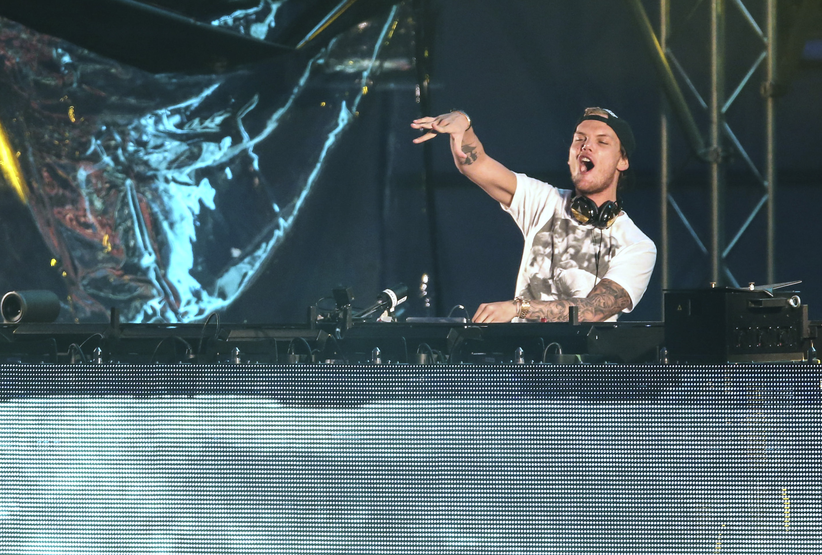 Avicii på scenen. Avicii på scenen.