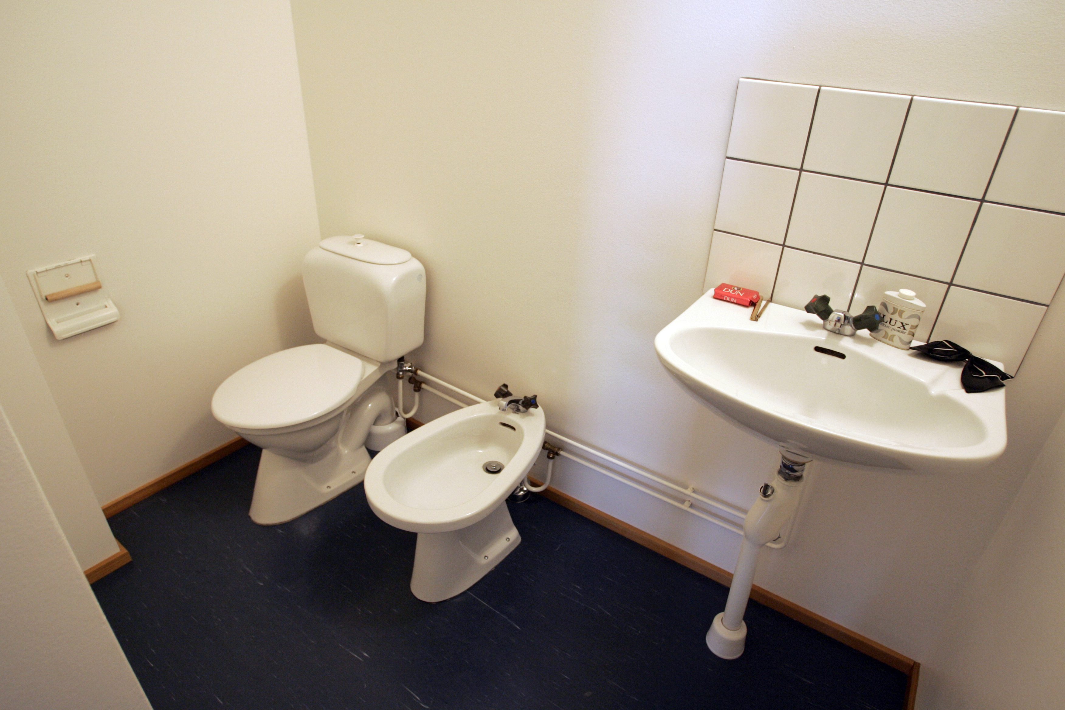 Våldtäkten ägde rum på en toalett på Södertälje stadsbibliotek.