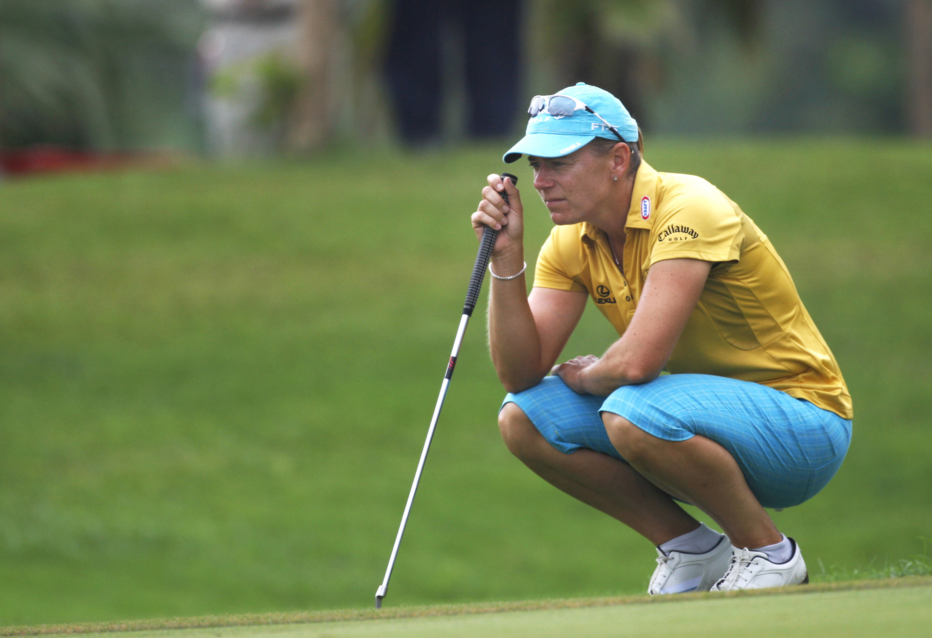 När Annika Sörenstam tävlade i Kina 2008 passade hon på att ha gulblåa kläder på sig.