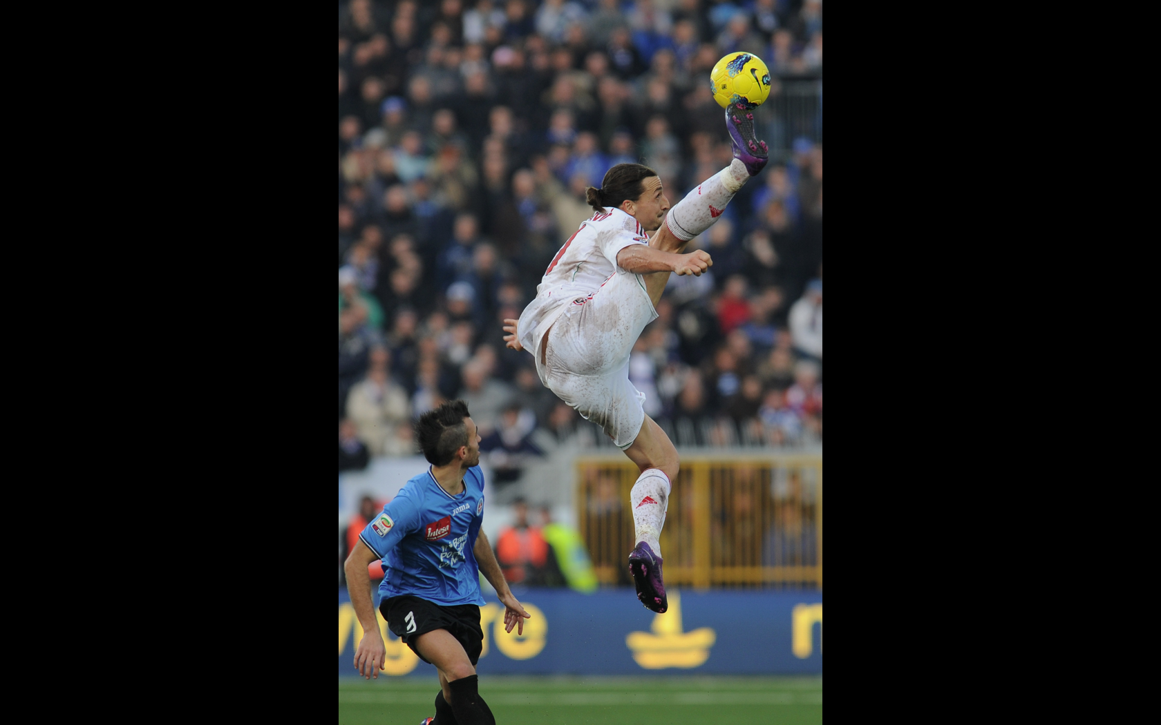 Förlustsviten var inte långvarig. Redan matchen efter vann Milan med 3-0 mot Novara. Zlatan svarade för två mål. Förlustsviten var inte långvarig. Redan matchen efter vann Milan med 3-0 mot Novara. Zlatan svarade för två mål.