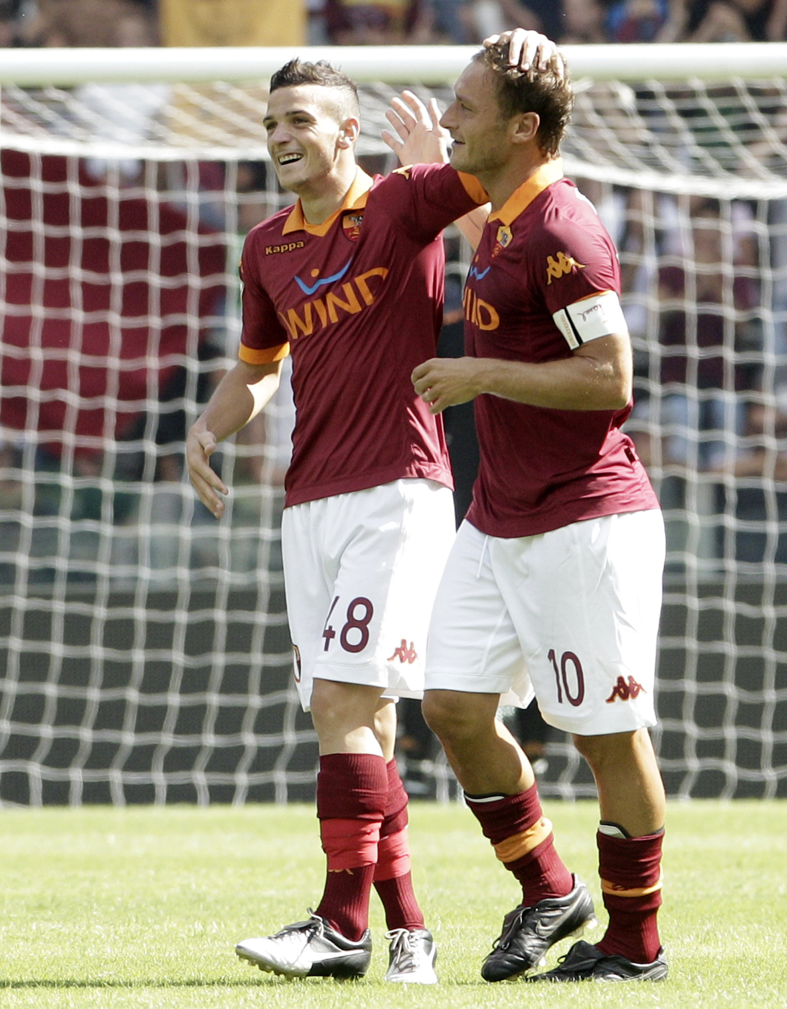 Det krävdes ingen större ansträngning av Alessandro Florenzi och Francesco Totti för att vinna mot Cagliari.