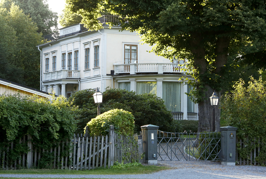 Hit flyttar Sofia och Carl Philip. Hit flyttar Sofia och Carl Philip.