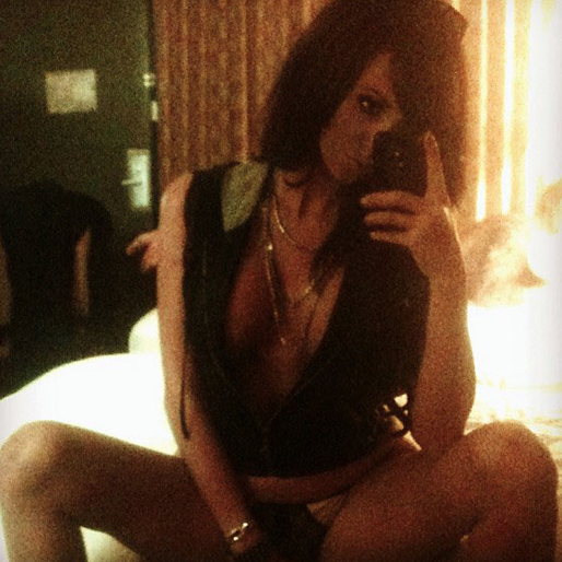 Valerie Mason bjuder på en sensuell selfie. Valerie Mason bjuder på en sensuell selfie.