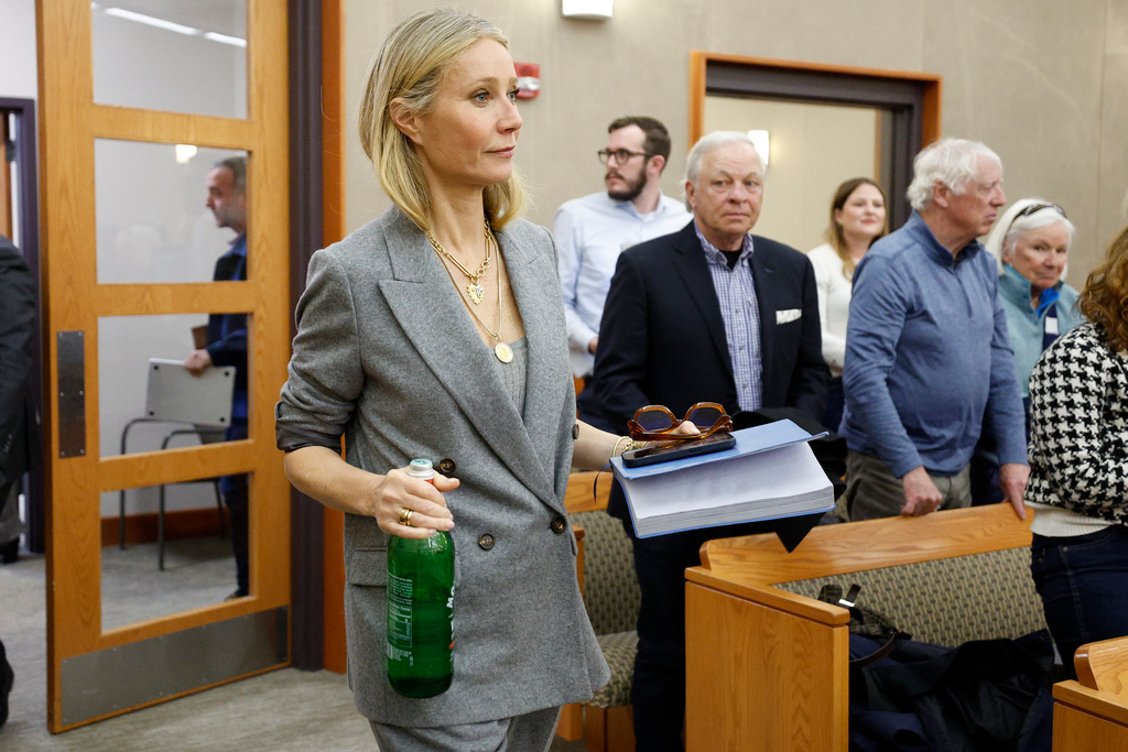 Gwyneth Paltrow under en paus i förhandlingarna i rätten i Park City. I dag förväntas hon själv blir förhörd.