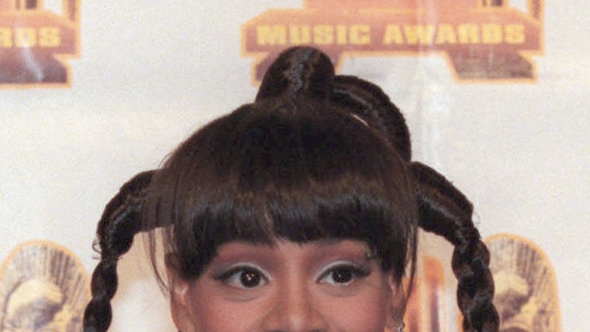 Tyvärr kommer albumet inte inkludera rösten av den begåvade TLC-medlemmen Lisa "Left eye" Lopez som tragiskt nog omkom i en bilolycka 2002.