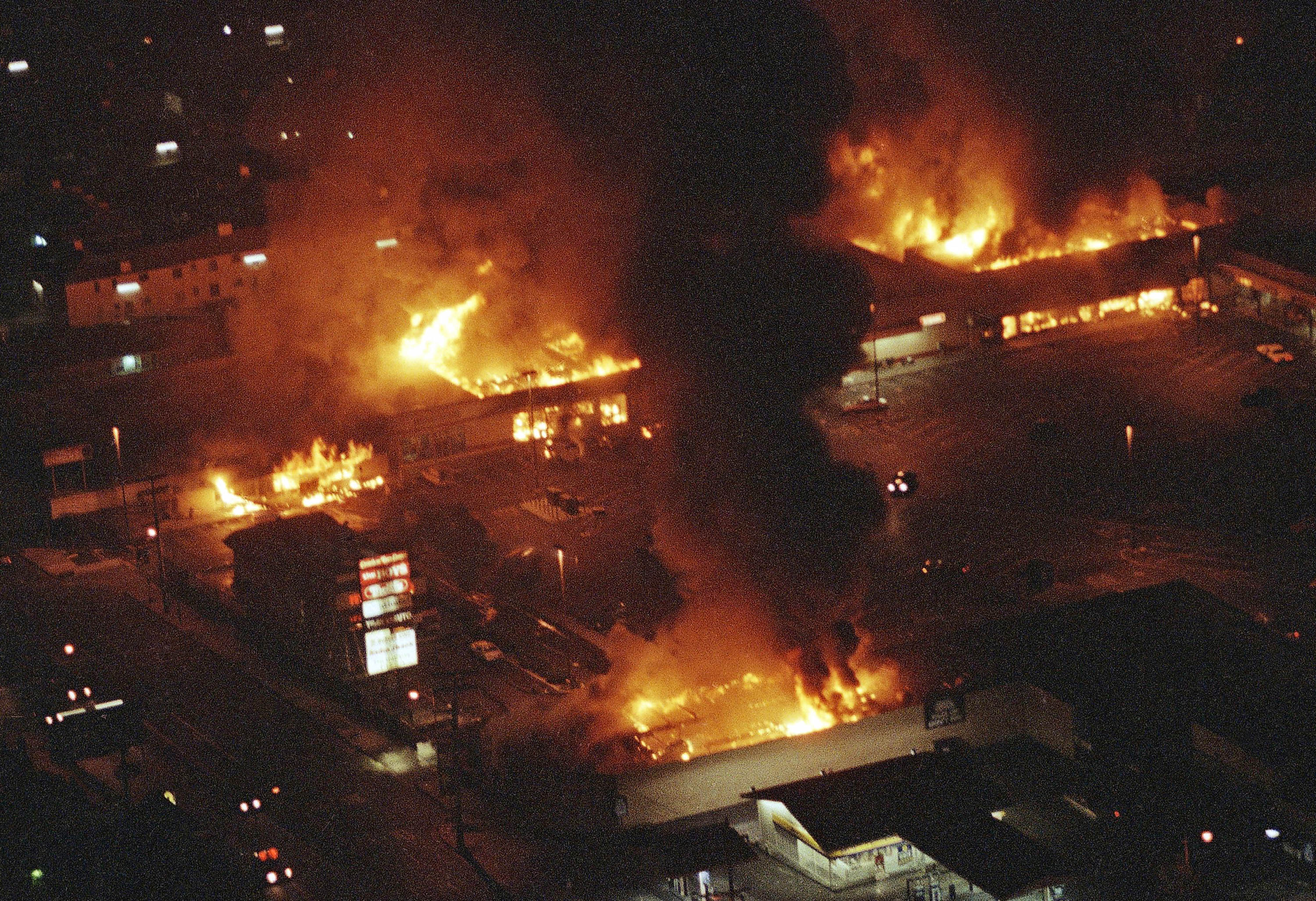 Under sex dagar våren 1992 brann Los Angeles.