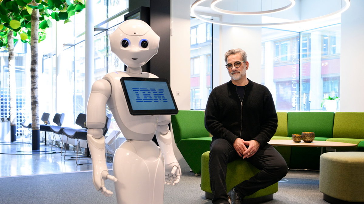 Framtidens AI är förmodligen inte människosmarta robotar, utan snarare vardaglig teknik som förhöjer livskvaliteten. I alla fall om IBM:s AI-chef Seth Dobrin får sia.